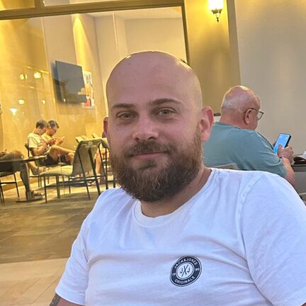 Rob, co-founder of Legion Comps